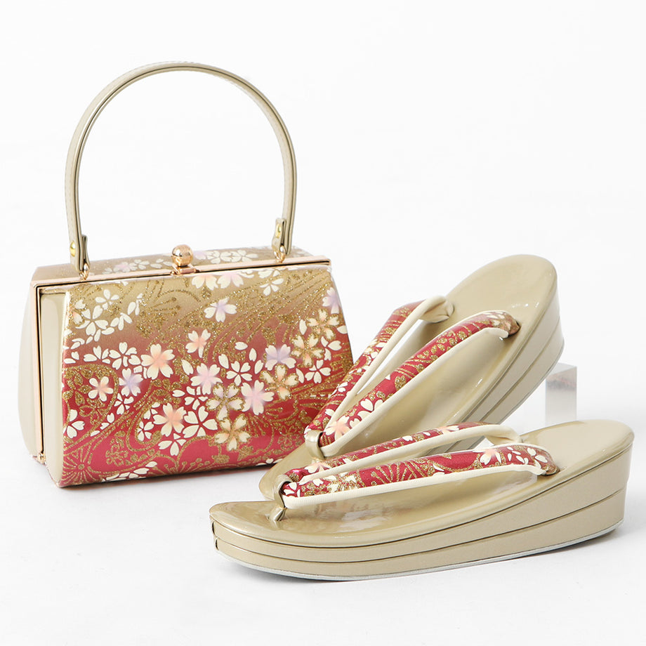 和装バッグ 草履バッグ セット バッグセット フォーマル 礼装 袖 前撮り 結婚式 披露宴 謝恩会 上品 高級感 おしゃれ ゾーリ 履物 下駄 和装  女性 袴 着物 ママ振 ぞうり 23～24.5cm対応| きもの館 創美苑 ☆バッグ＆草履☆エナメル 着物用 ２点セット